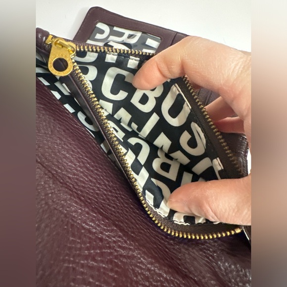 Marc by Marc Jacobs Classic Q Trifold Burgandy Pebbled Leather Long Wallet - Picture 11 of 12